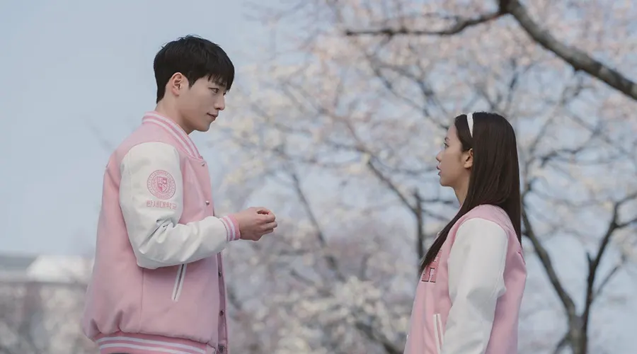 Netflix Ungkap First Look Boyfriend on Demand, Ji Soo dan Seo In Guk Siap Pimpin Romcom Baru