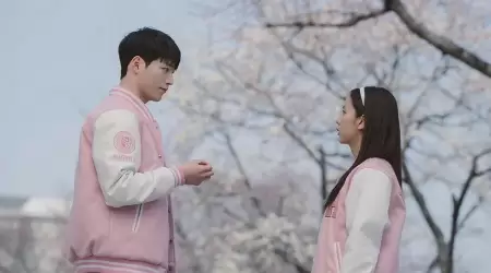 Netflix Ungkap First Look Boyfriend on Demand, Ji Soo dan Seo In Guk Siap Pimpin Romcom Baru